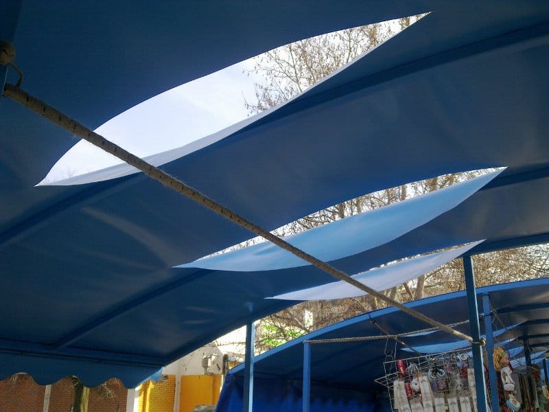 Oštećene tezge u Durlanu 1 durlan tezgde