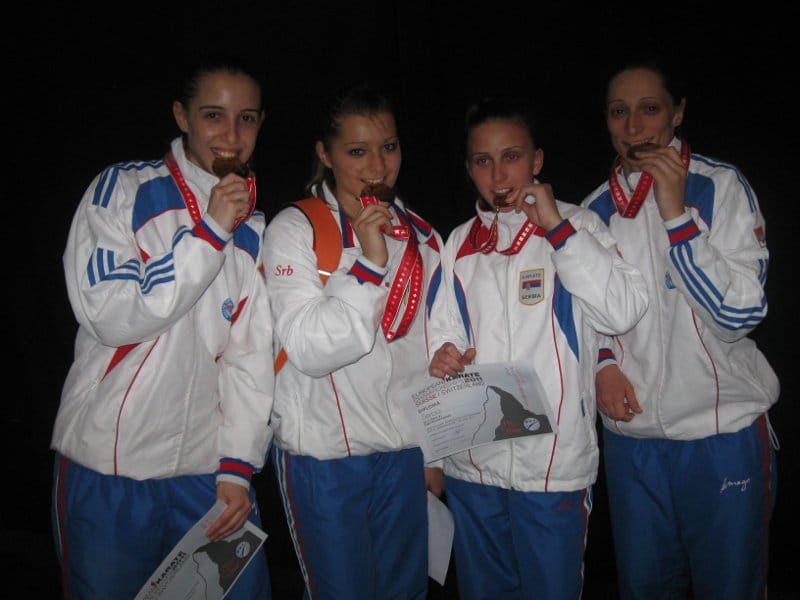 Dve medalje za nišku karatistkinju 2 karate
