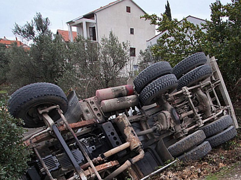 Prevrnuo se kamion, suvozač poginuo 20 Untitled 1