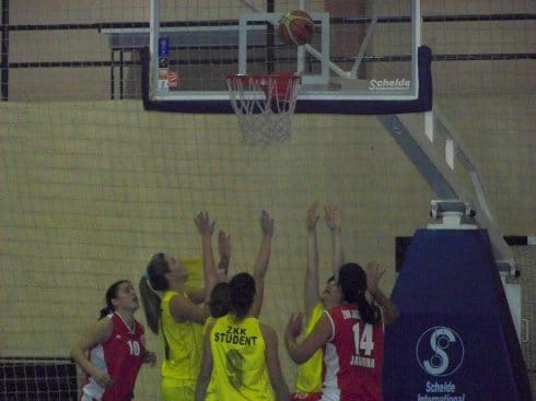 Košarka: Student nastavlja borbu u plej-autu 1 zkk student 2