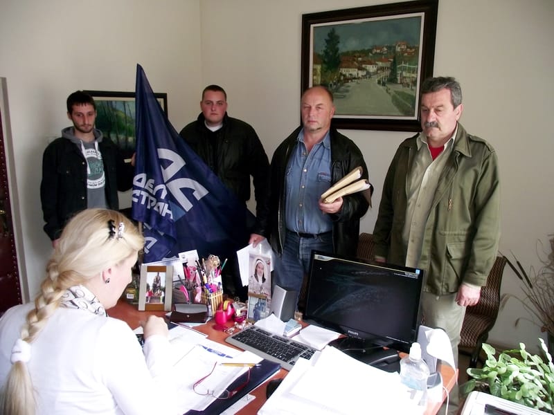 Svrljiški DSS predao odborničku listu 16 Predaja odbornicke liste svrljiskog DSS a