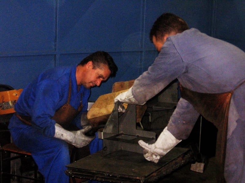 Novo rukovodstvo "Alfa plam"-a 15 Robot ipak ne mo