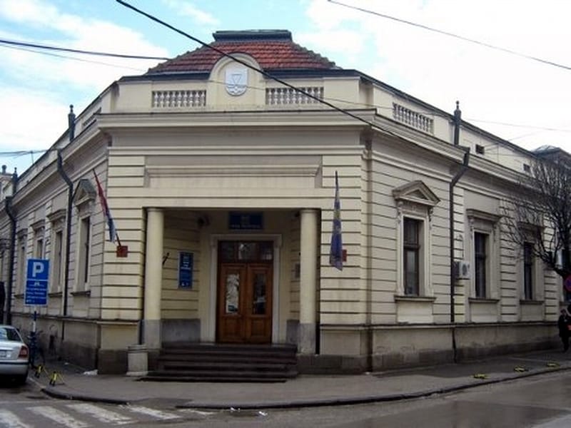 Vlast osporava inicijativu u Leskovcu, opozicija kaže "režim je u panici" 19 Gradska skupstina sediste 14