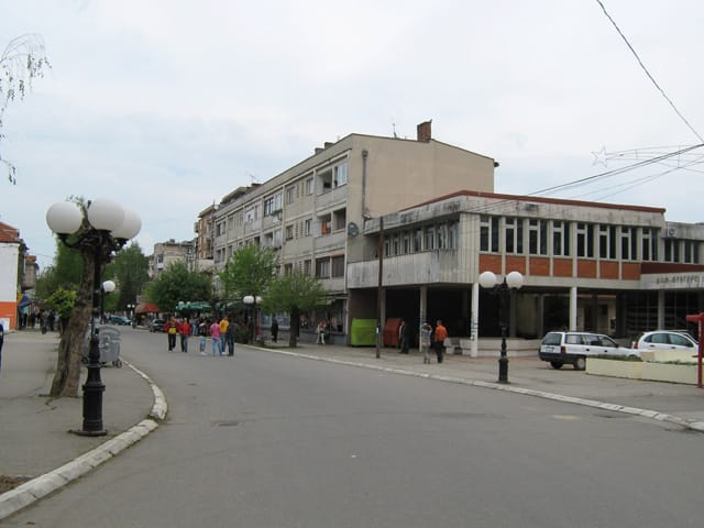 Lebane glavna 8 mala