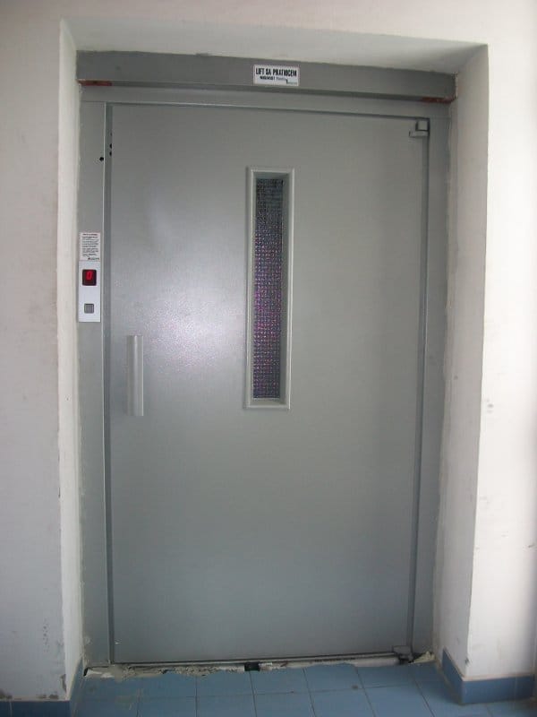 prokupacka bolnica lift