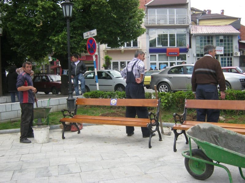 trg stanise stosica nove klupe