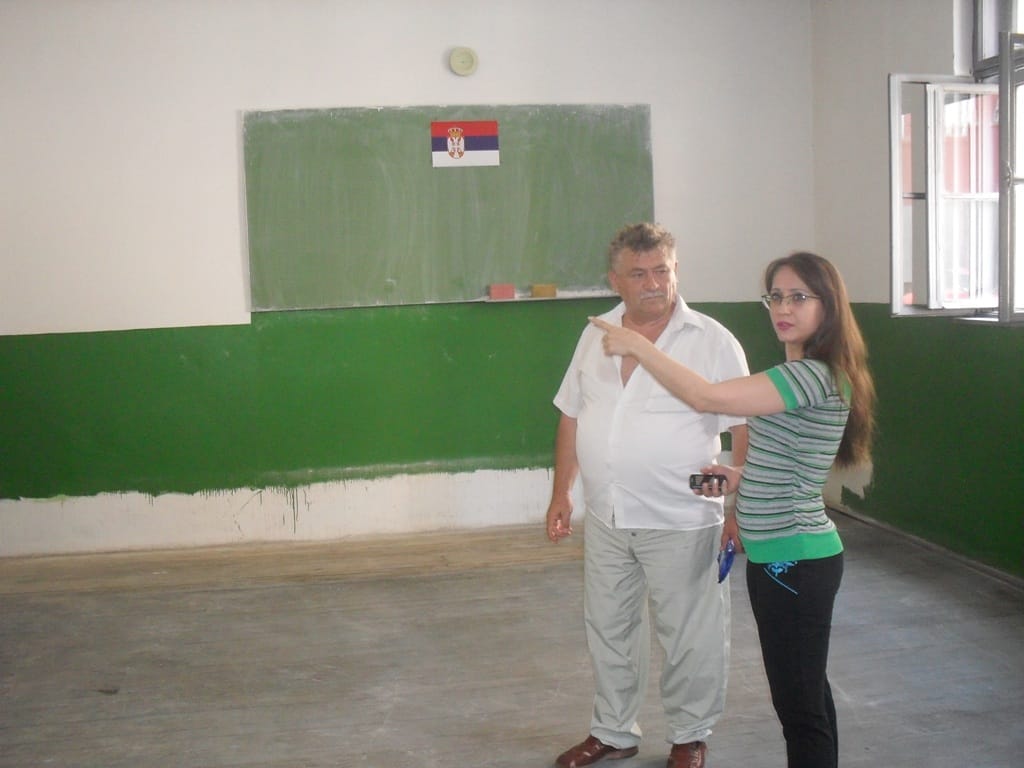 PROKUPLJE ucionica koja se preuredjuje za vezbanje baleta 1