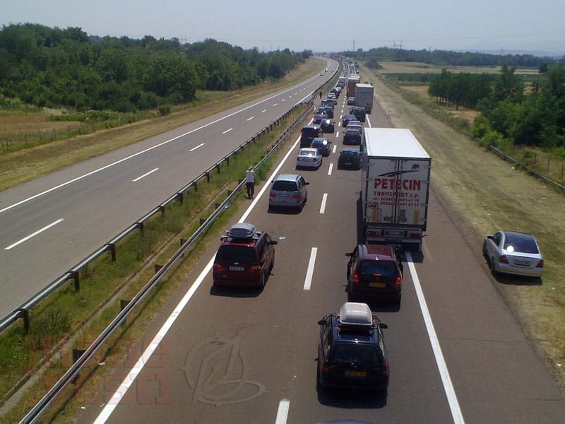 Turci krivi za gužve na autoputu? 8 autoput guzva2