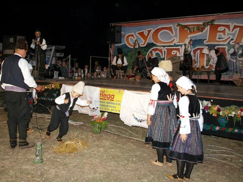 Svrljig: Prekonoga bolja od Plužine 15 susreti sela svrljig 2012