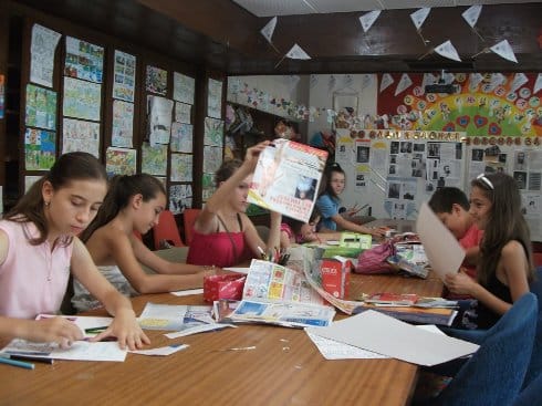 Deca kreirala bonton u biblioteci 7 bonton