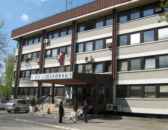 Maloletnik obijao prodavnice i kuće 14 Policijska uprava 2 mala 1