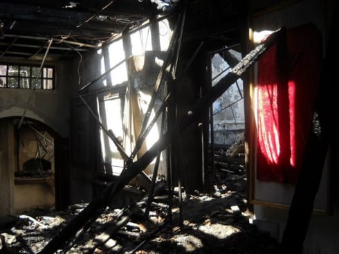 490x370 pozoriste izgorelo