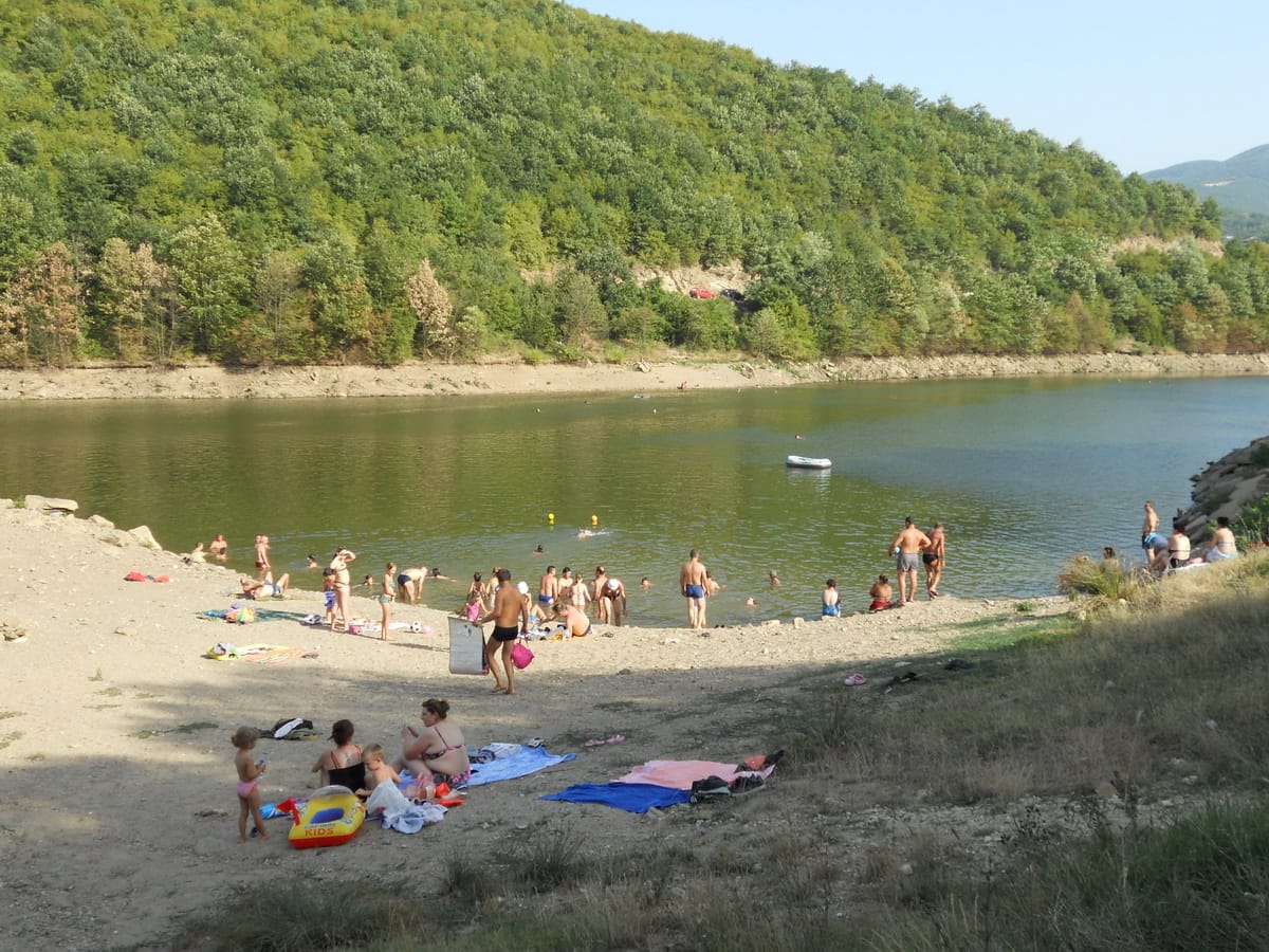 kupaci na rastovnickom jezeru