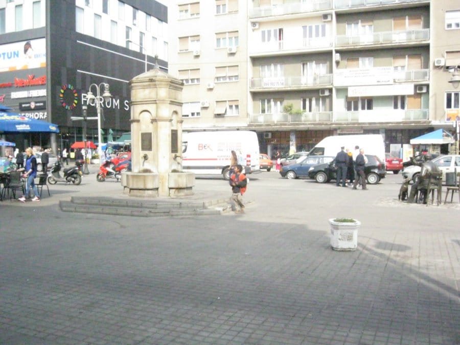 Nema klupa ispred Kazandžijskog sokačeta 4 klupe