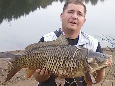 Ulovio šarana od 10,6kg 14 vlasinsko jezero ulov