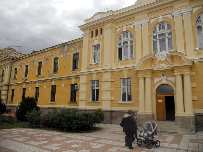 Protest prokupačkih opštinara 8 zgrada opstine prokuplje