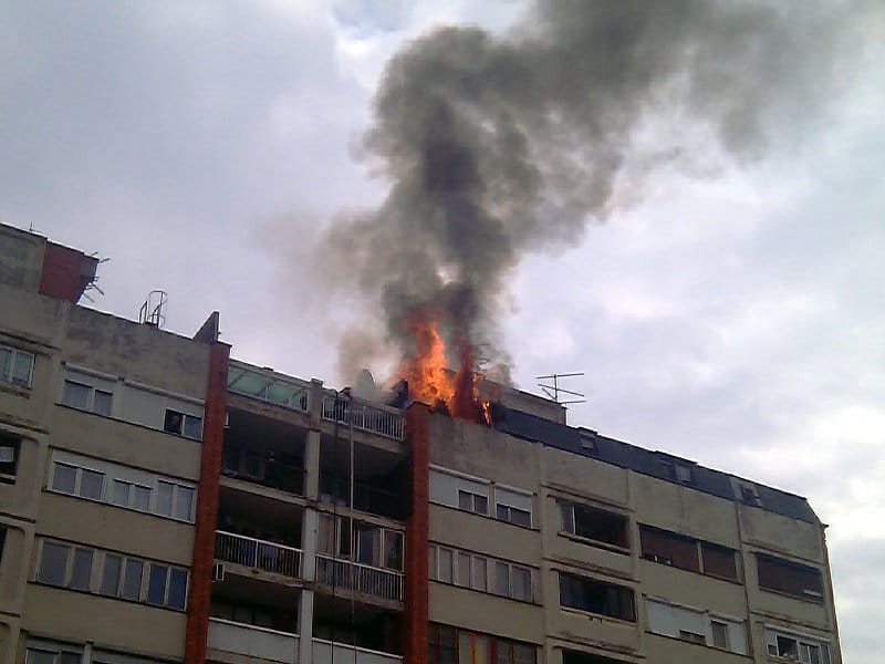 Goreo stan na Bulevaru 20 pozar 5