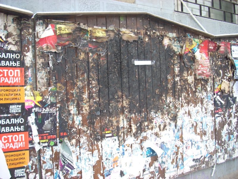 vranje zapaljena oglasna tabla