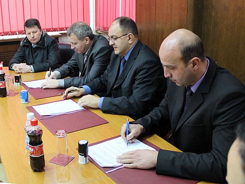 potpisivanje vranje sps sns urs