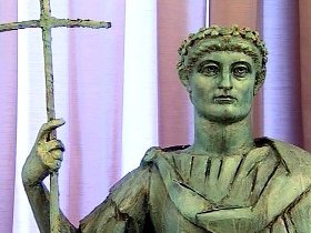 spomenik caru konstantinu