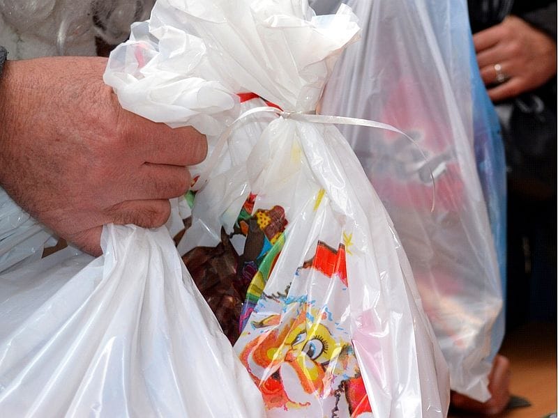 Paketići na prokupačkoj pedijatriji 16 paketic ilustracija KOSTA JV