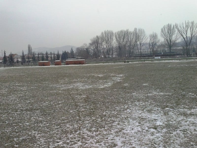 Fudbaleri Radničkog odbili da treniraju 1 prazan teren stadiona cair