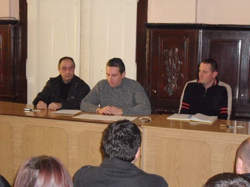 PROKUPLJE miodrag gubijan u sredini predsednik sindikata organa uprave