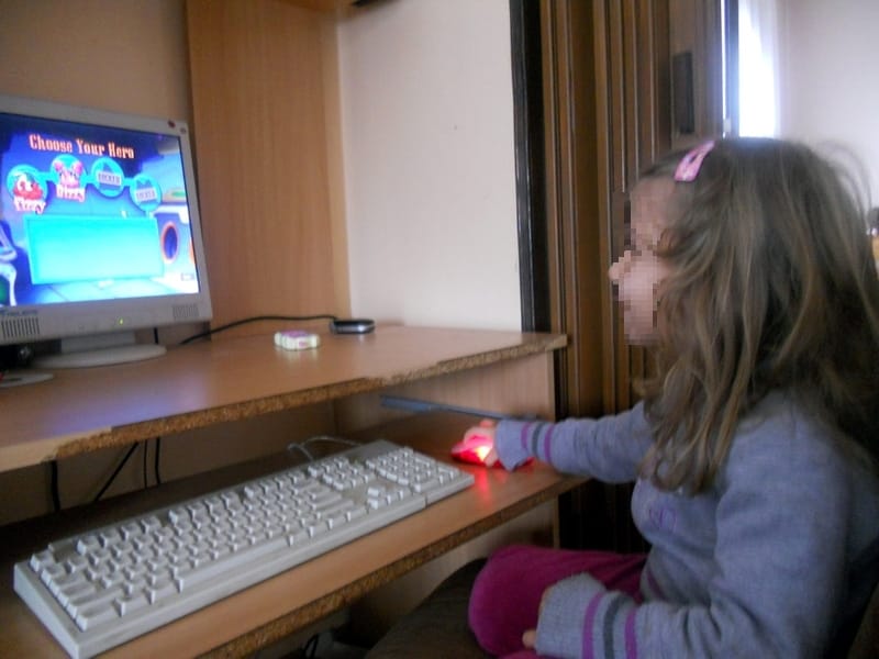 Sve veća zavisnost dece od računara 10 ilustracija