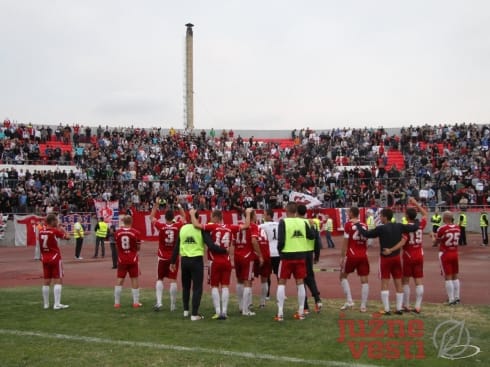 Radnički kažnjen sa milion dinara 1 490x370 radnicki nis fudbaleri i navijaci