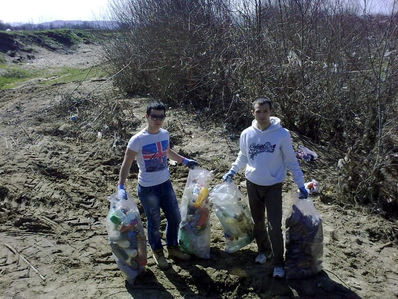 Mladi čistili Južnu Moravu 19 Mladi cistili Juznu Moravu jpg