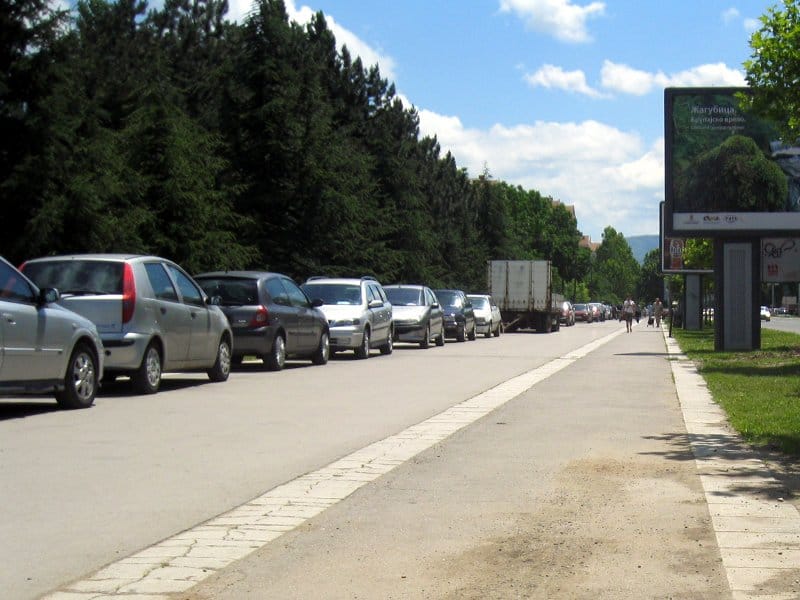 nepropisno parkirana2