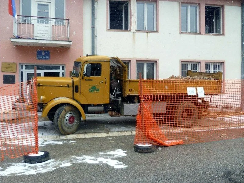 usluzni centar crna trava