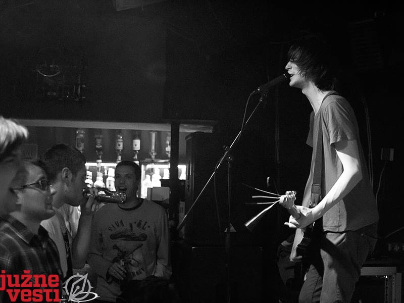 Energična svirka Repetitora u Nišu 1 Repetitori JV 11 of 17