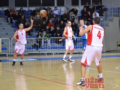 490x370 kosarkasi konstantin