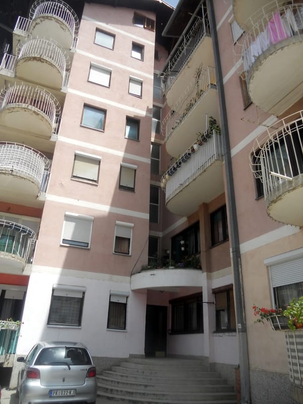 ZGRADA GDE S EDESILO UBISTVO