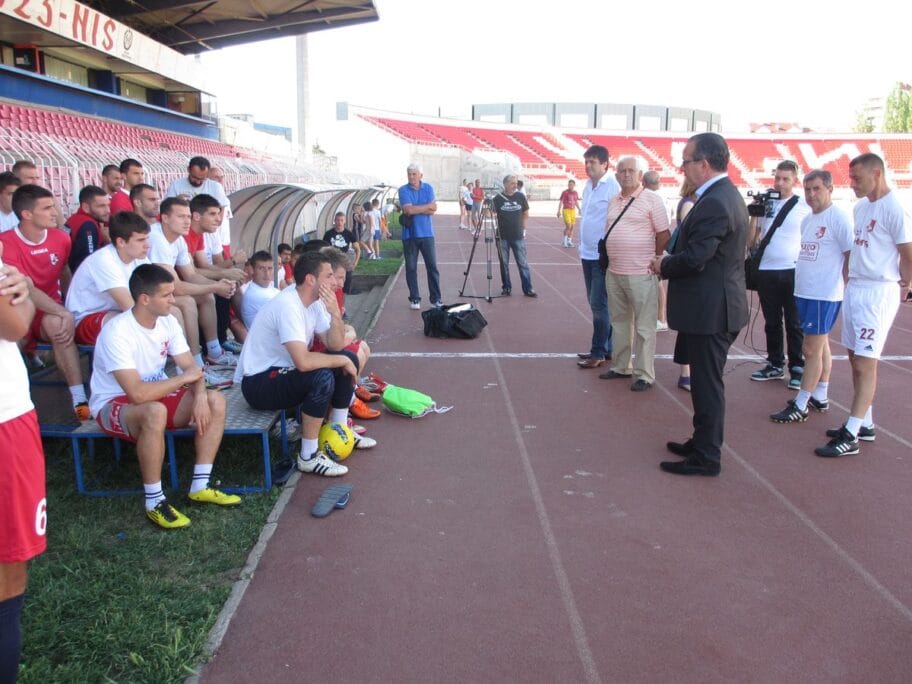 "5,5 miliona dinara mesečno za Radnički" 5 zoran perisic i fudbaleri radnickog