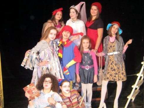 490x370 decja scena foto