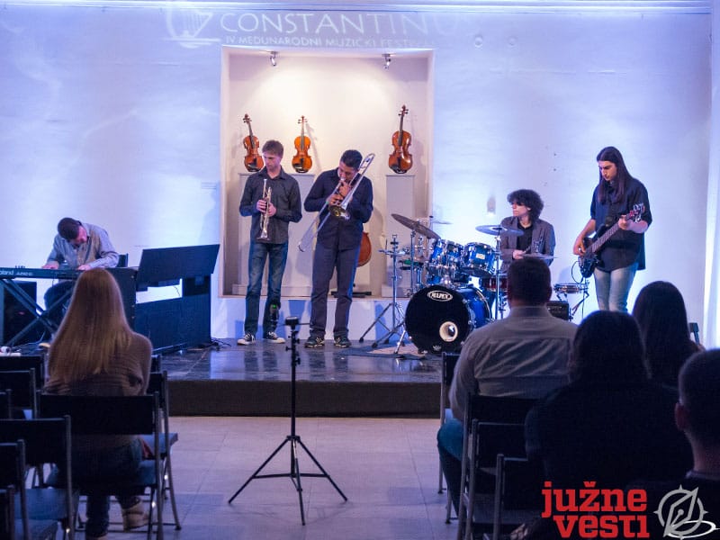 Džezbuka nastupila na “Constantinusu“ 1 Constantinus 4 19