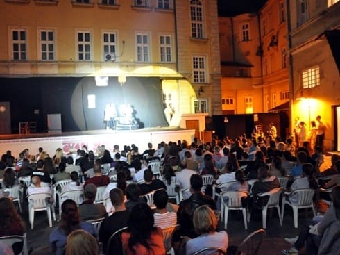 Sekund i trideset pet