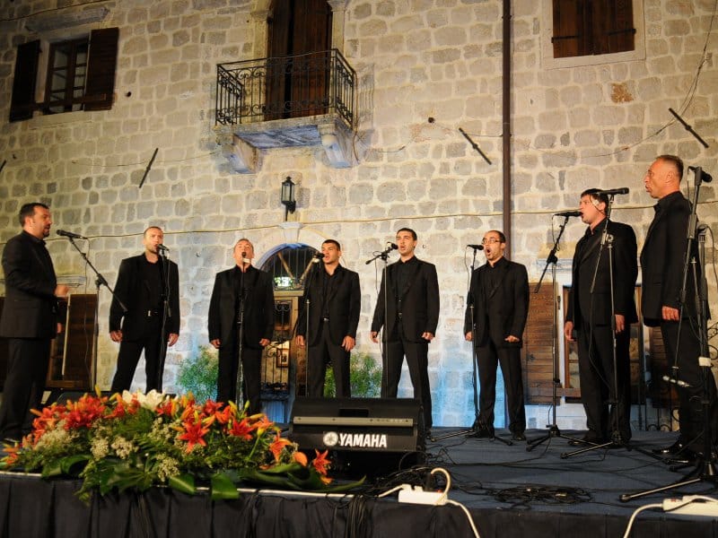 vokalni sastav constantine