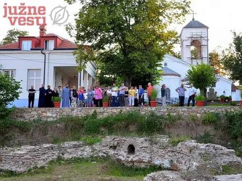 Završeno kulturno leto u Prokuplju 14 490x370 RIMSKE TERME U DVORISTU CRKVE