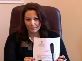 sanja milijic sa dokumentom