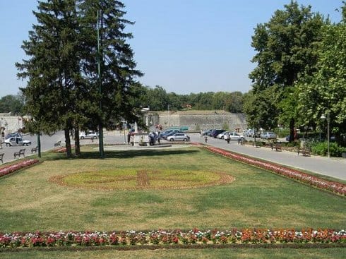 Hristov monogram od cveća u Nišu 1 Untitled