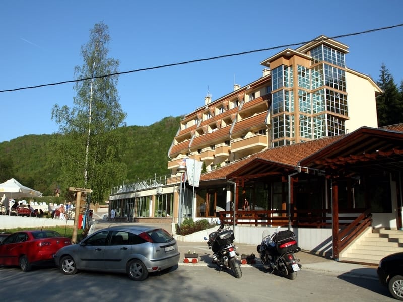 Besplatna svadba i posao u Lukovskoj Banji 10 Lukovska banja novosagradjeni hotel Jelak