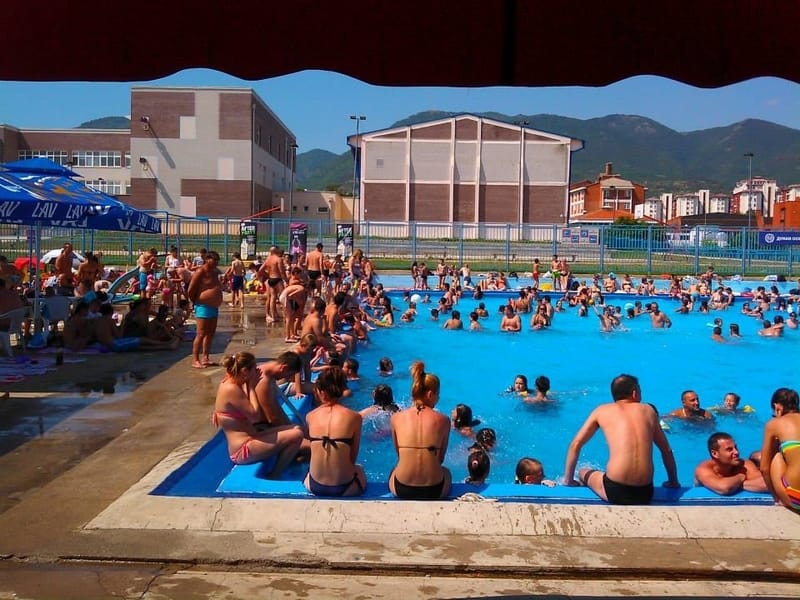 Igre na vodi za polaznike Škole plivanja 15 Bazen