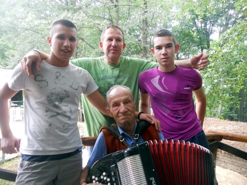 zoran sa ocem sinom i bratancem