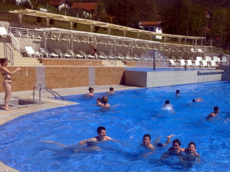 Rade otvoreni bazeni u Prolom Banji 14 bazen april 2013