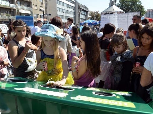 "Zabavne kante za reciklažu" u Nišu 16 Zabavna kanta