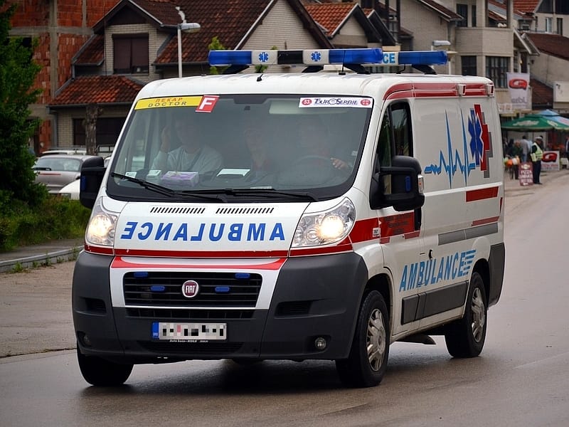 kosta hitna pomoc ilustracija