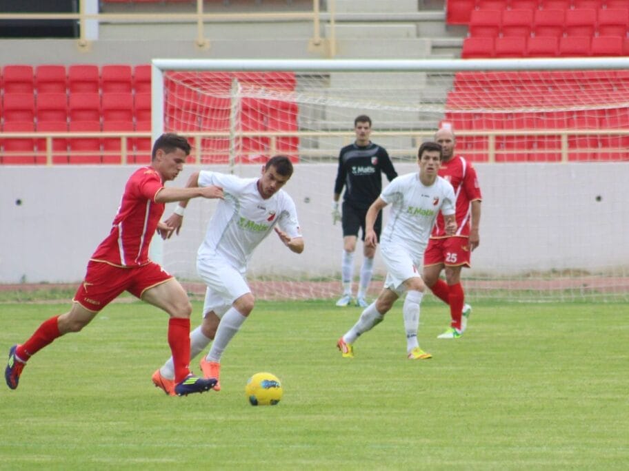 Radnički odigrao nerešeno sa Javorom 9 dusan kolarevic i sasa stojanovic